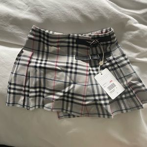 Burberry skirt